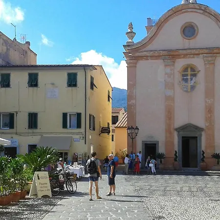 Stunning In Marciana 马西亚娜马里纳