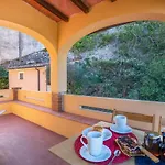 3 Bedroom Stunning In Marciana بيت للعطل